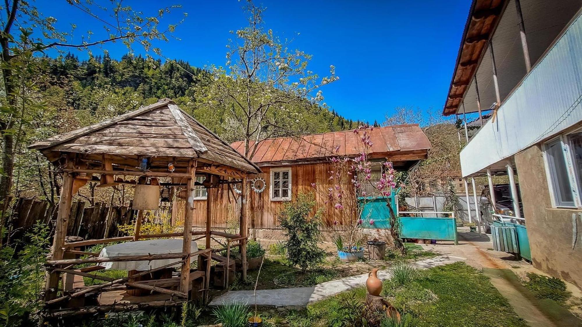 Гостевой дом SVANETI Lentekhi Экстерьер фото