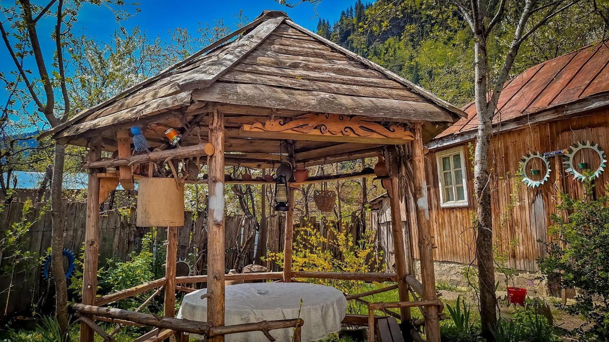 Гостевой дом SVANETI Lentekhi Экстерьер фото